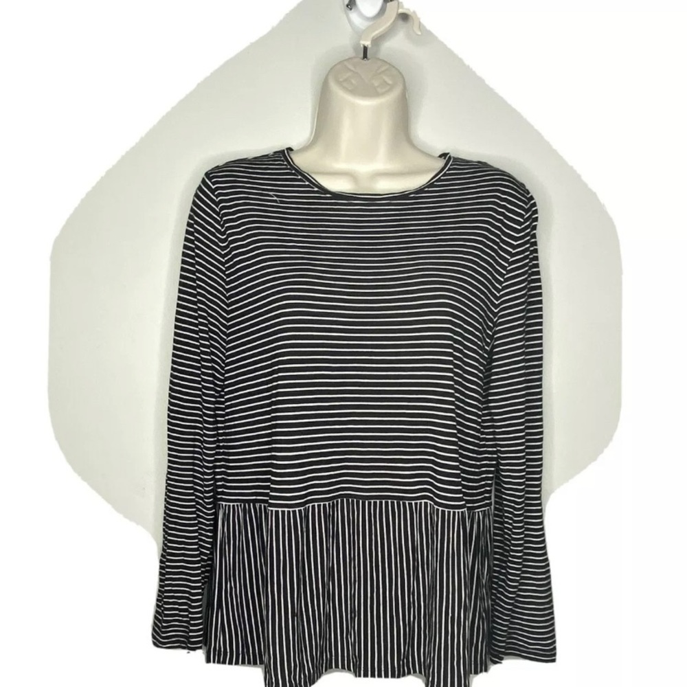 4/$35 Old Navy Peplum Top Long sleeve M Light
